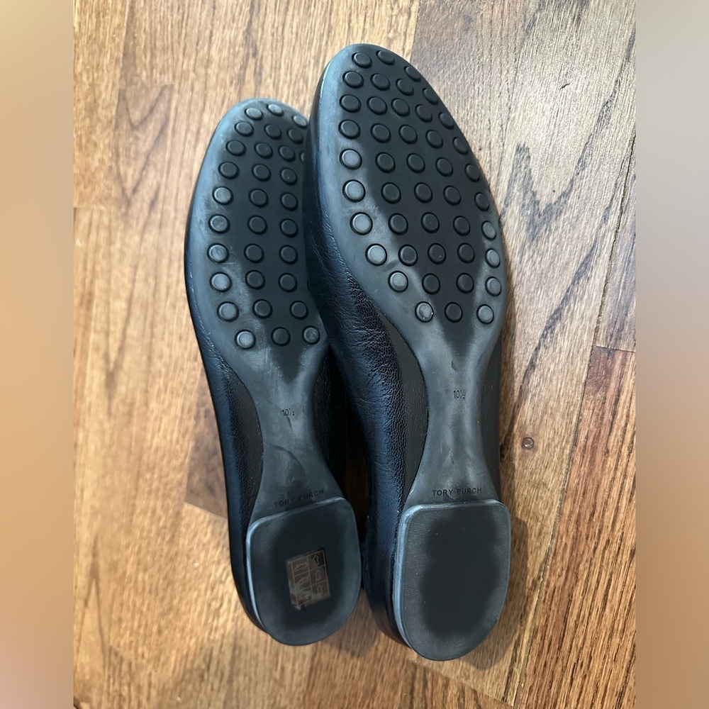 Tory Burch Reva Ballet Flats Black Leather Gold Logo – Size 10.5 - Picture 3 of 4